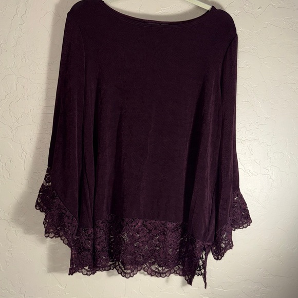 Travelers by Chicos women’s bell sleeves lace trim tunic top - Picture 5 of 6